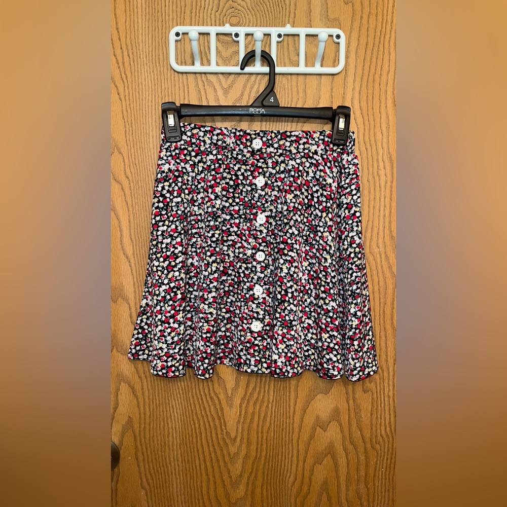 Black Skirt With Flowers Girls 12-13 Brand New